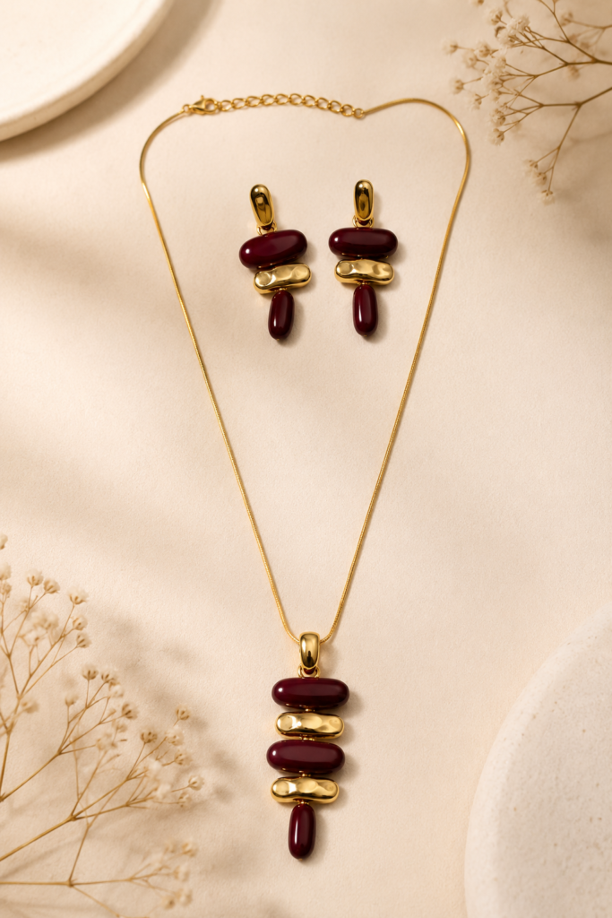Parure Collier & Boucles d'Oreilles Fantaisie "Cascade Grenat" (Bordeaux & Or)